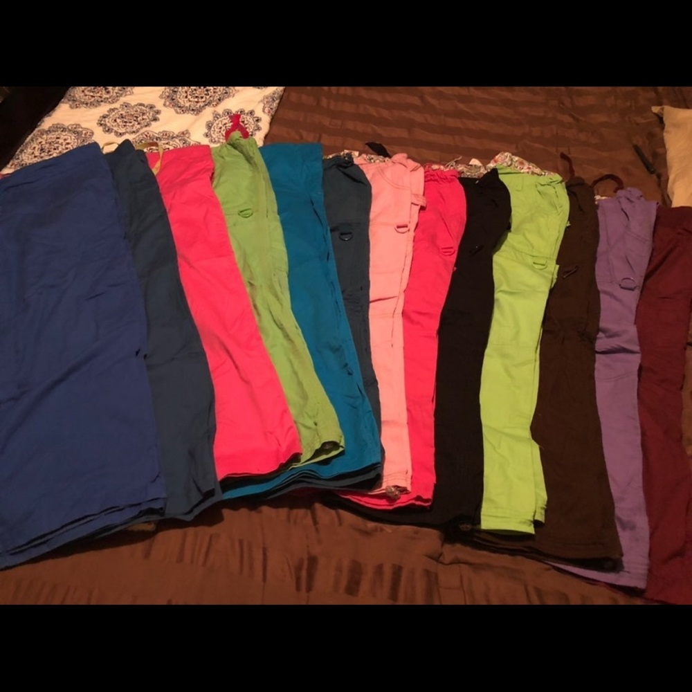 Bundle of scrubs -18 matching full outfits